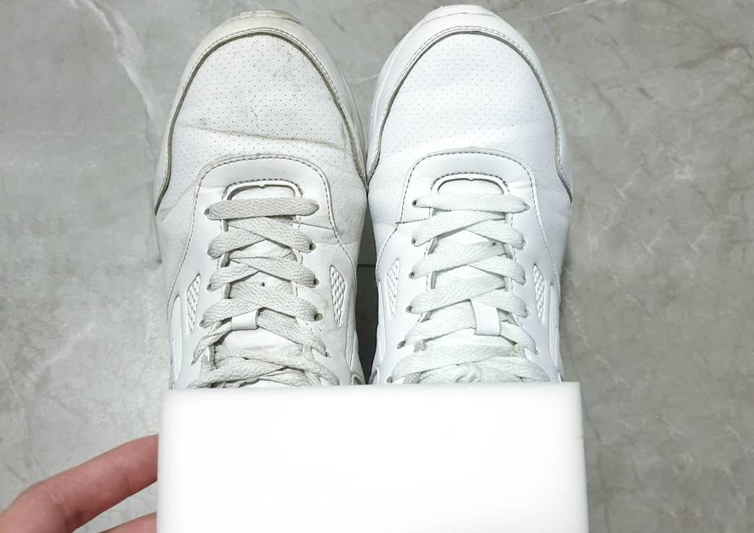 Превращаем грязные серые кроссовки в белые