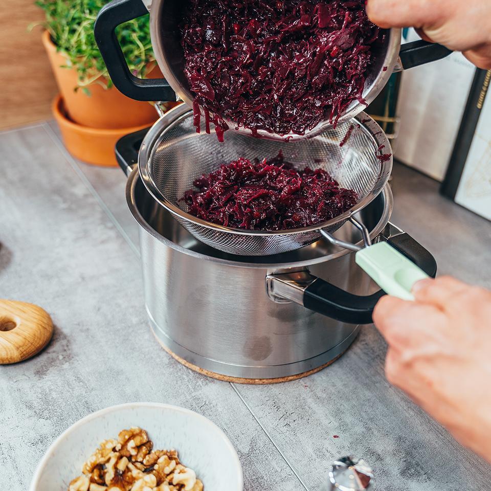 СитосручкойFACKELMANNECOLUTION,диаметр20см,общийразмер38см,дляпросеиванияипроцеживания,дуршлагдляпромываниякруп,ягод,длясырногозерна