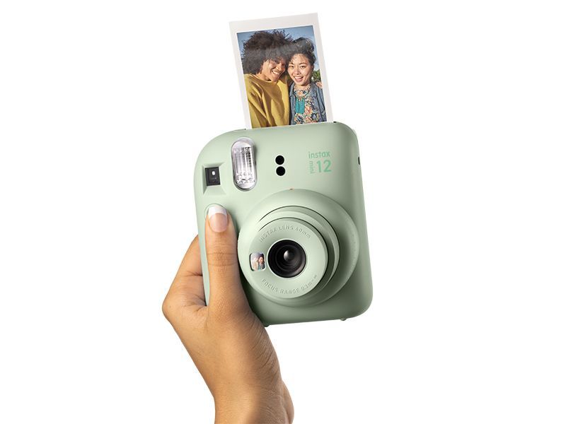 Instax square q1. Инстакс мини 12. Fujifilm instax pal white. Close up instax 12. Полароид инстакс 12.