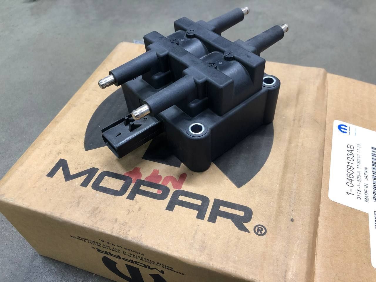 Катушка зажигания Крайслер Mopar