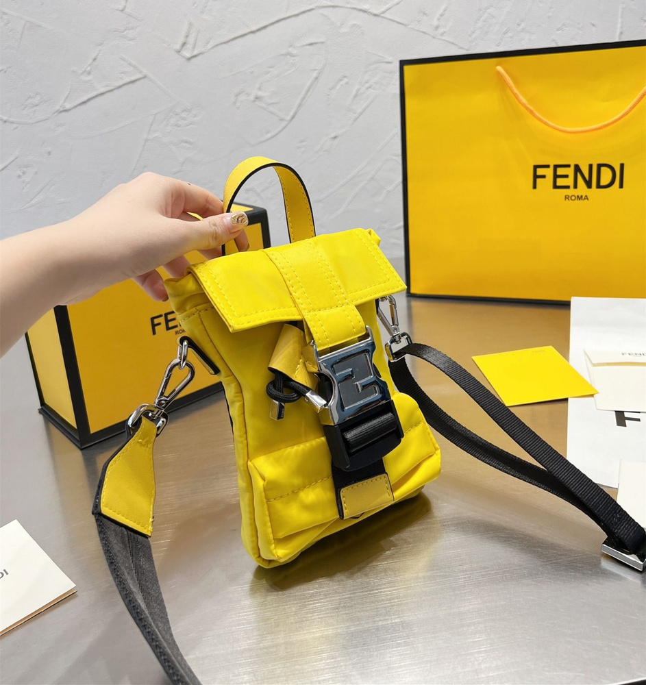 Fendi Сумка на плечо