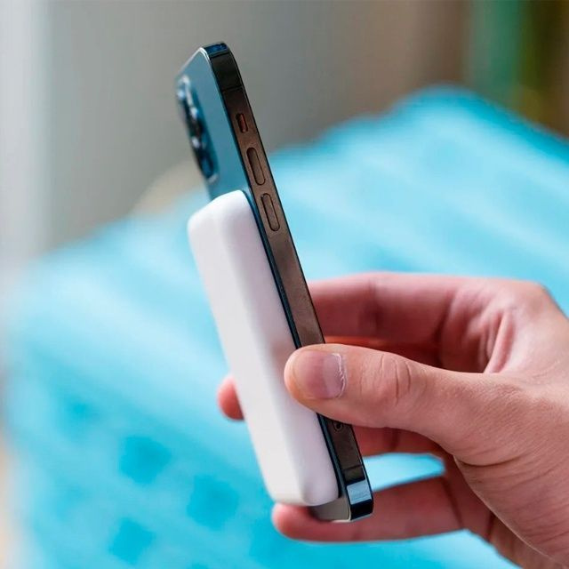 Внешний аккумулятор MagSafe Battery Pack на 5000 мАч для iPhone 12 и ...