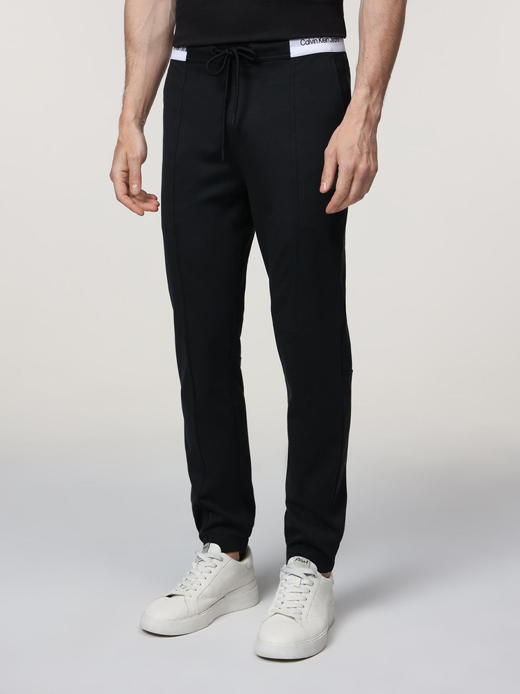 Брюки Calvin Klein Jeans - купить с доставкой по выгодным ценам винтернет-магазине OZON (861994616)