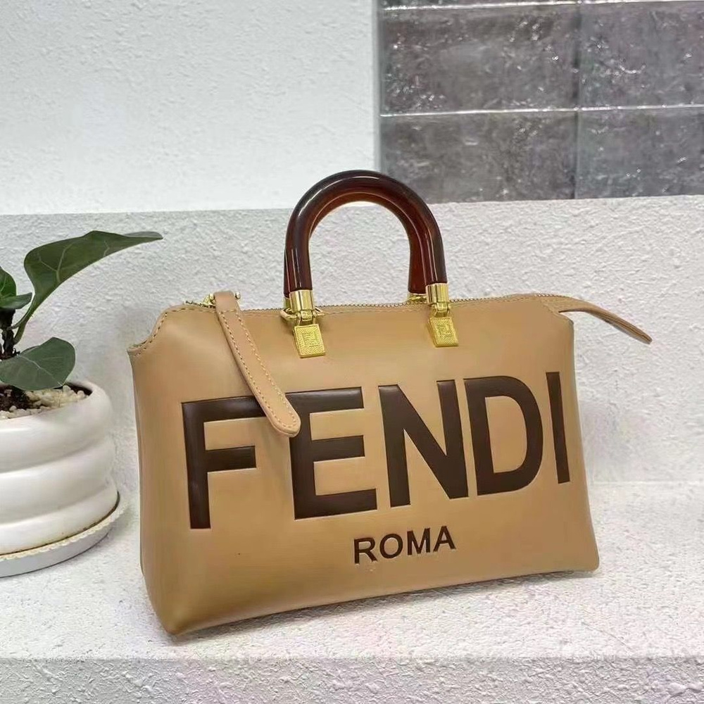 Fendi Сумка кондуктора кросс-боди #1