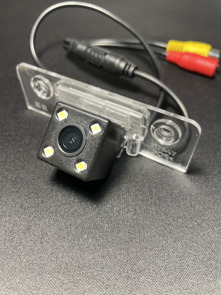 Камера заднего вида для Skoda Octavia A5 #1