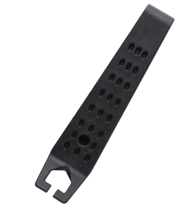 Монтажная лопатка BLACK TOOLS CT40, с зацепом для спиц и штырем для стравливания воздуха, из высокопрочного POM пластика, чёрная, 11,7х2см. Монтажная лопатка BLACK TOOLS CT40, с зацепом для спиц и штырем для стравливания воздуха, из высокопрочного POM пластика, чёрная, 11,7х2см.