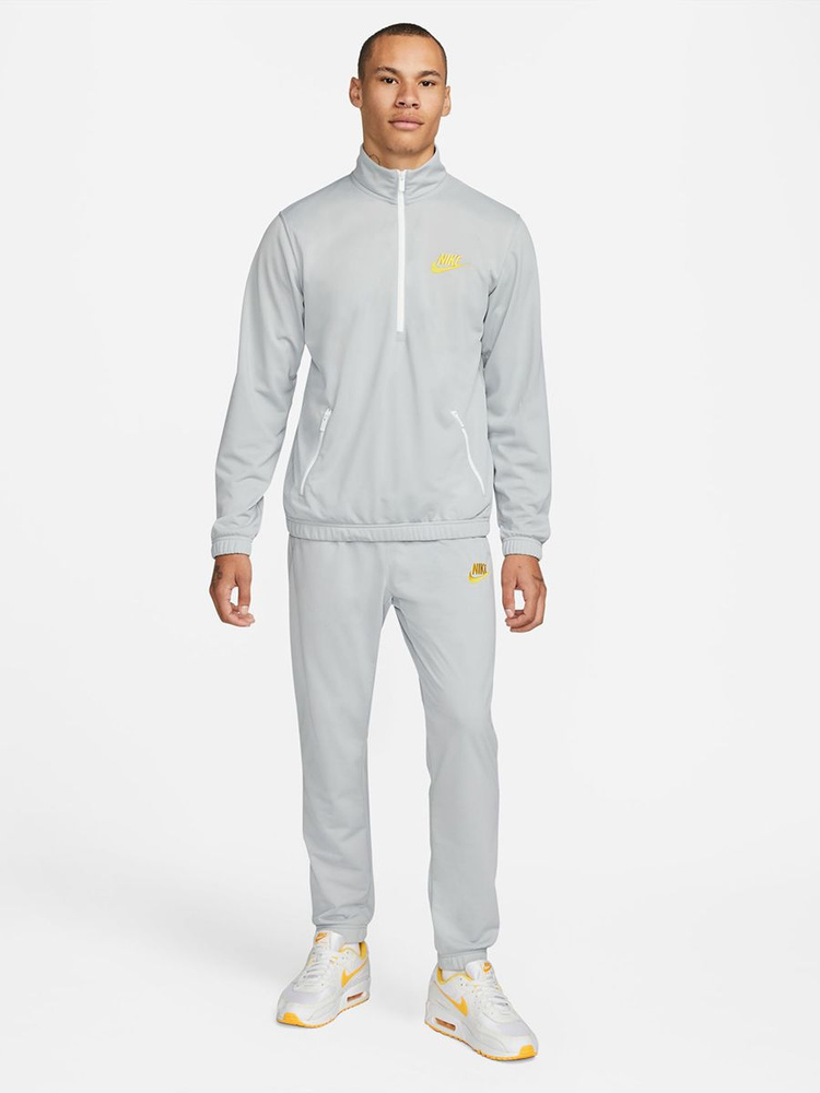 Nike Tracksuit Basic