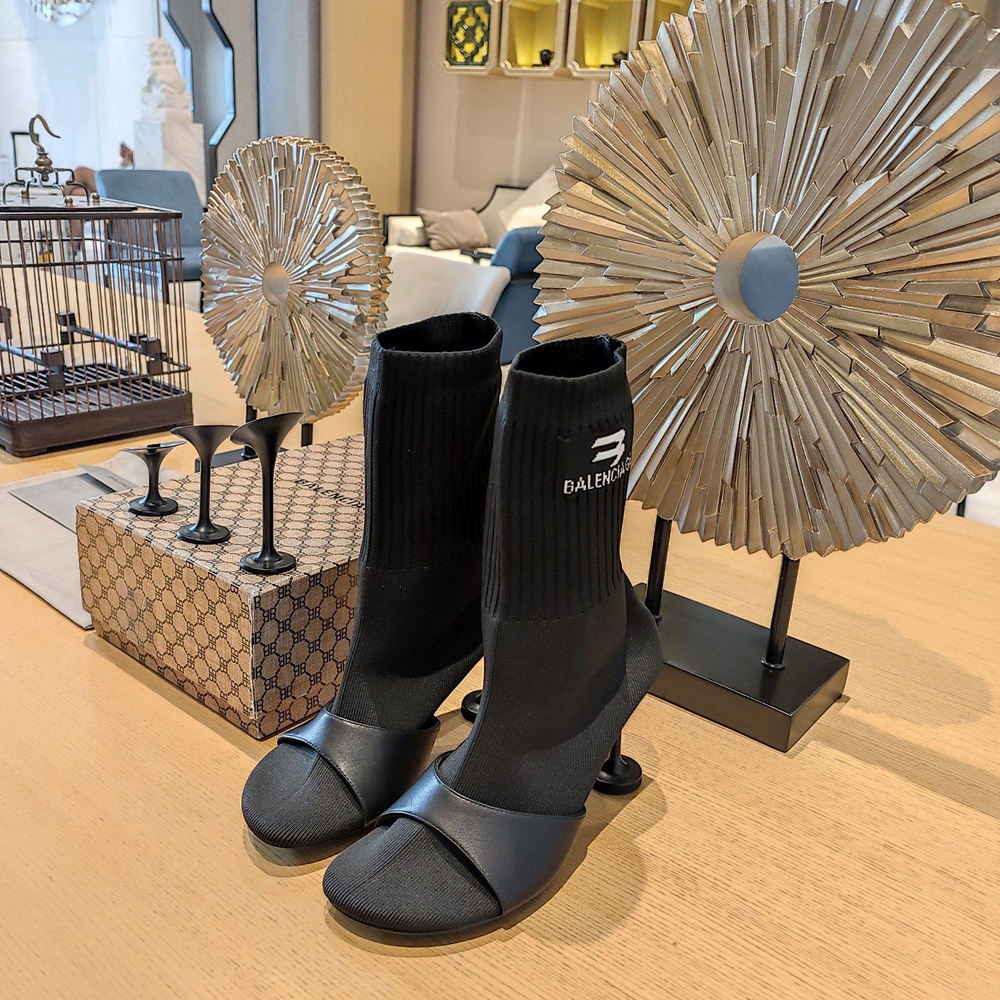 Ботинки Balenciaga - купить с доставкой по выгодным ценам в интернет ...