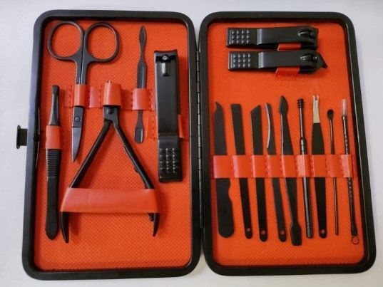 Маникюрный набор карманный, 16 предметов - купить с доставкой по ...