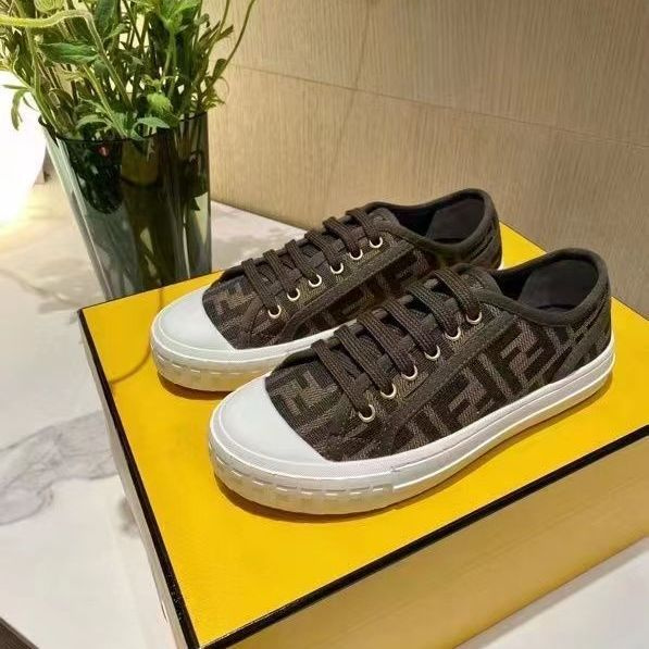 Fendi hotsell sneakers dhgate