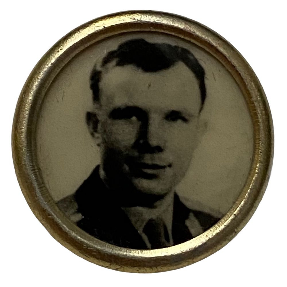 Знак \"Юрий Гагарин\" 1961-1970 гг. - купить с доставкой по выгодным ...