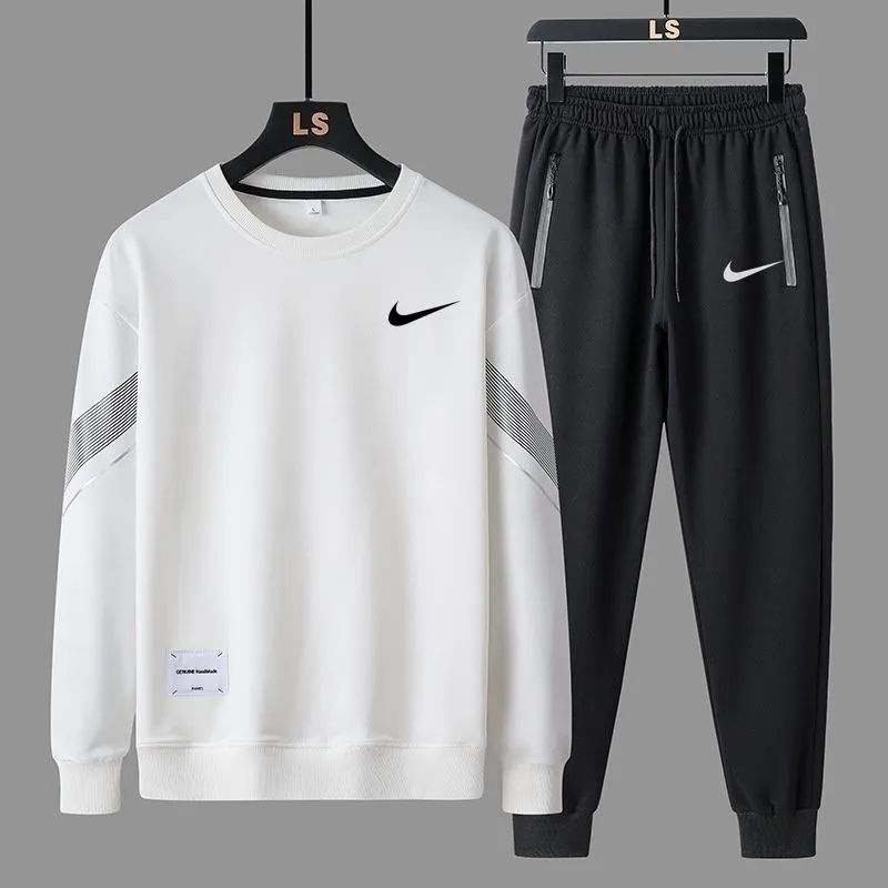 Костюм спортивный Nike #1