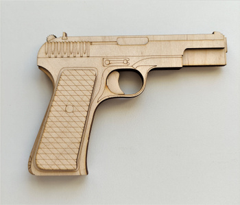 Пистолет ТТ из дерева(макет)