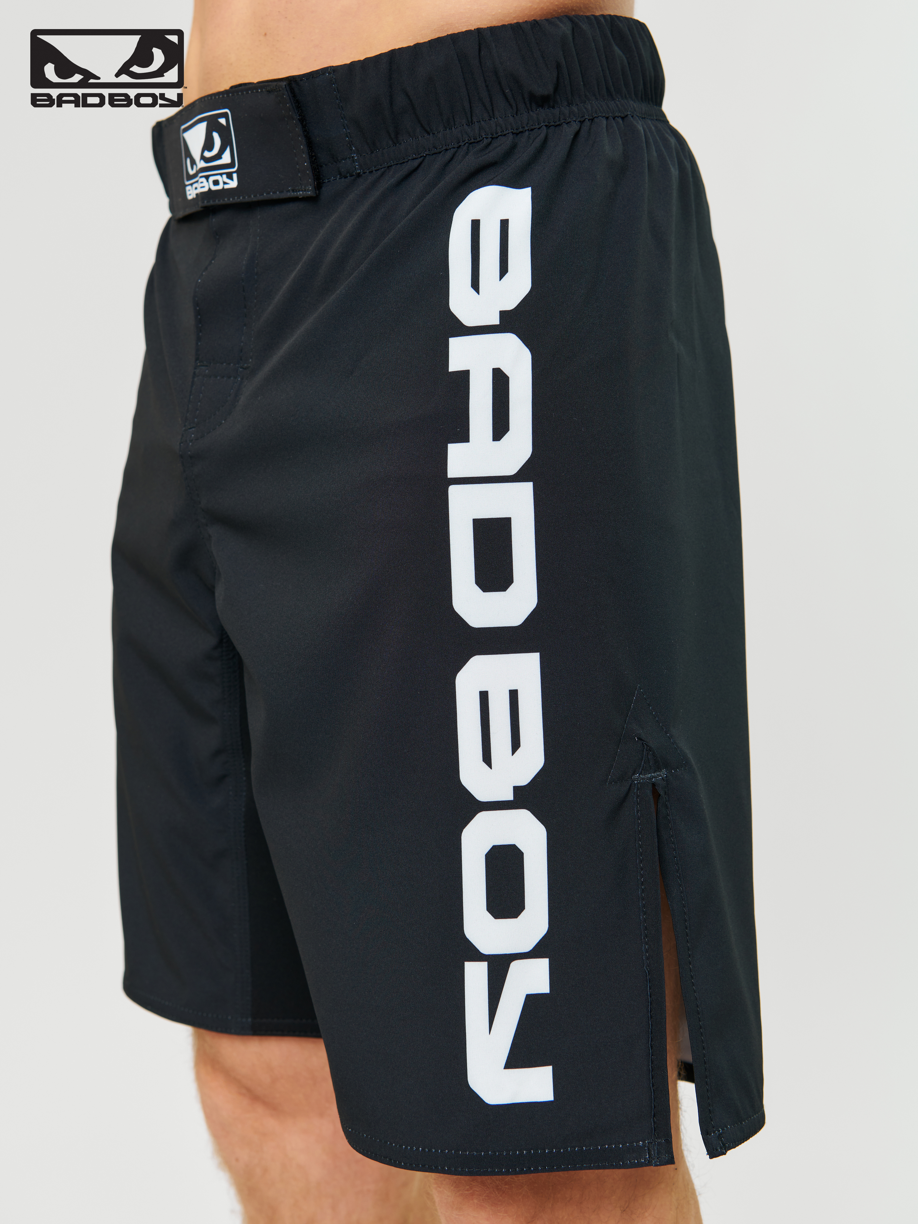 Katya Sambuca yuqori sifatli porno video Porno ota uxlayotgan qizini sikadi