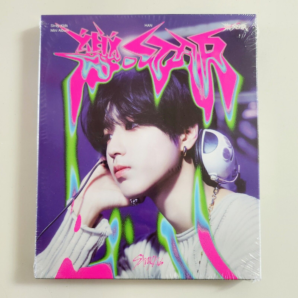 Stray Kids - 樂-STAR [POSTCARD VER.] Album + Pre-Order Benefit (HAN Ver)
