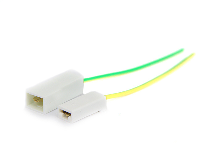 Колодка гнездовая и штыревая 1-но контактная с проводами в пластиковом ...