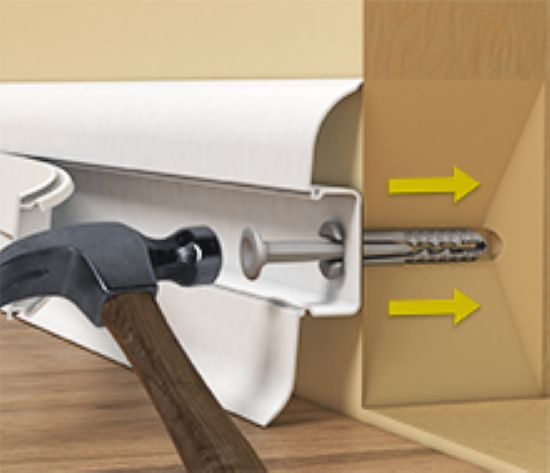 Крепеж для плинтуса применяется для быстрого монтажа плинтуса и других предметов к полнотелым плотным материалам.