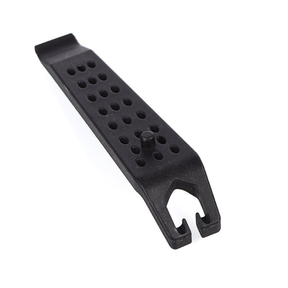 Монтажная лопатка BLACK TOOLS CT40, с зацепом для спиц и штырем для стравливания воздуха, из высокопрочного POM пластика, чёрная, 11,7х2см.