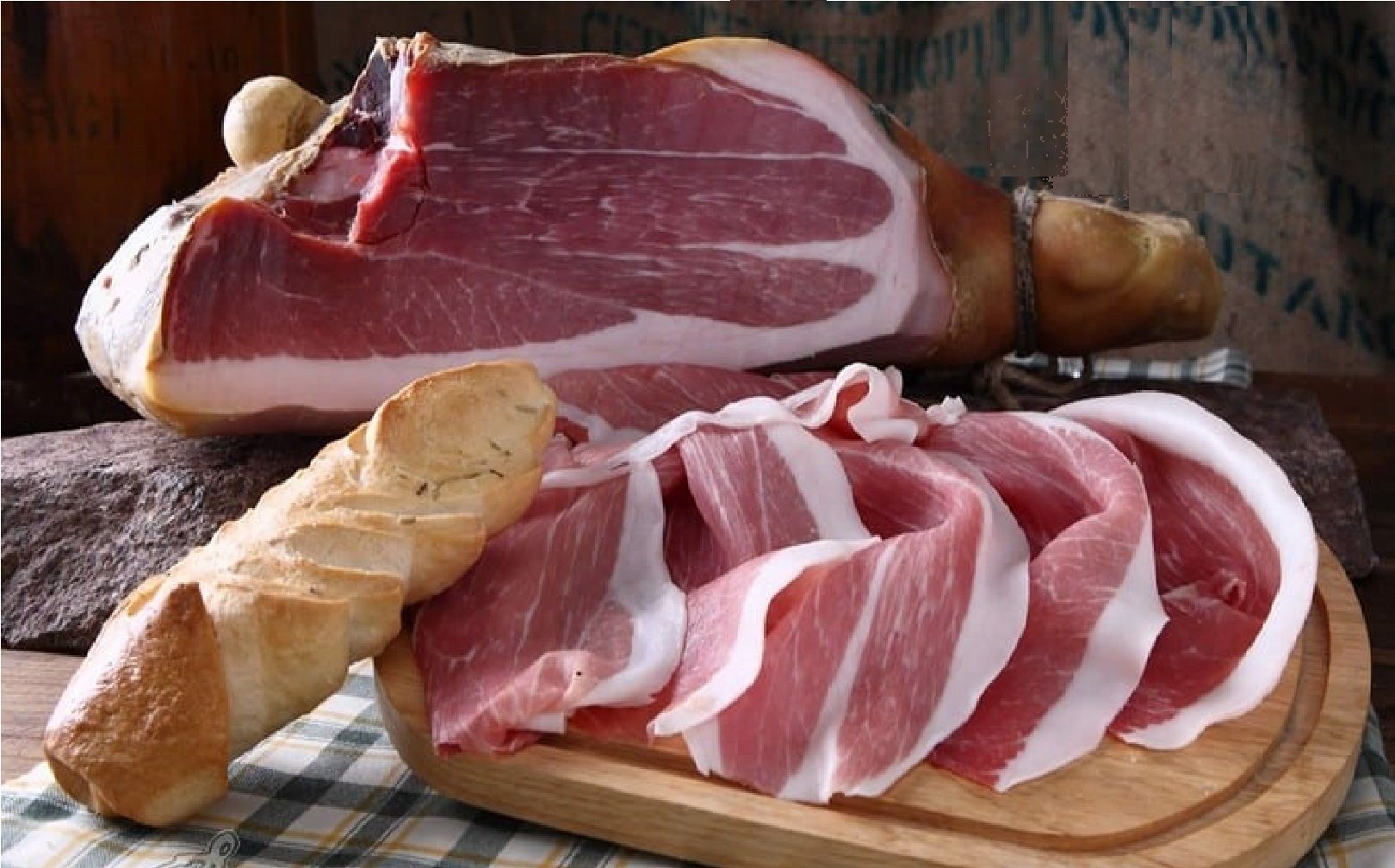 Правильная нарезка хамона. Сколько хранится нарезанный хамон. Как хранить хамон. Хранение хамона в домашних условиях. Как хранить хамон.