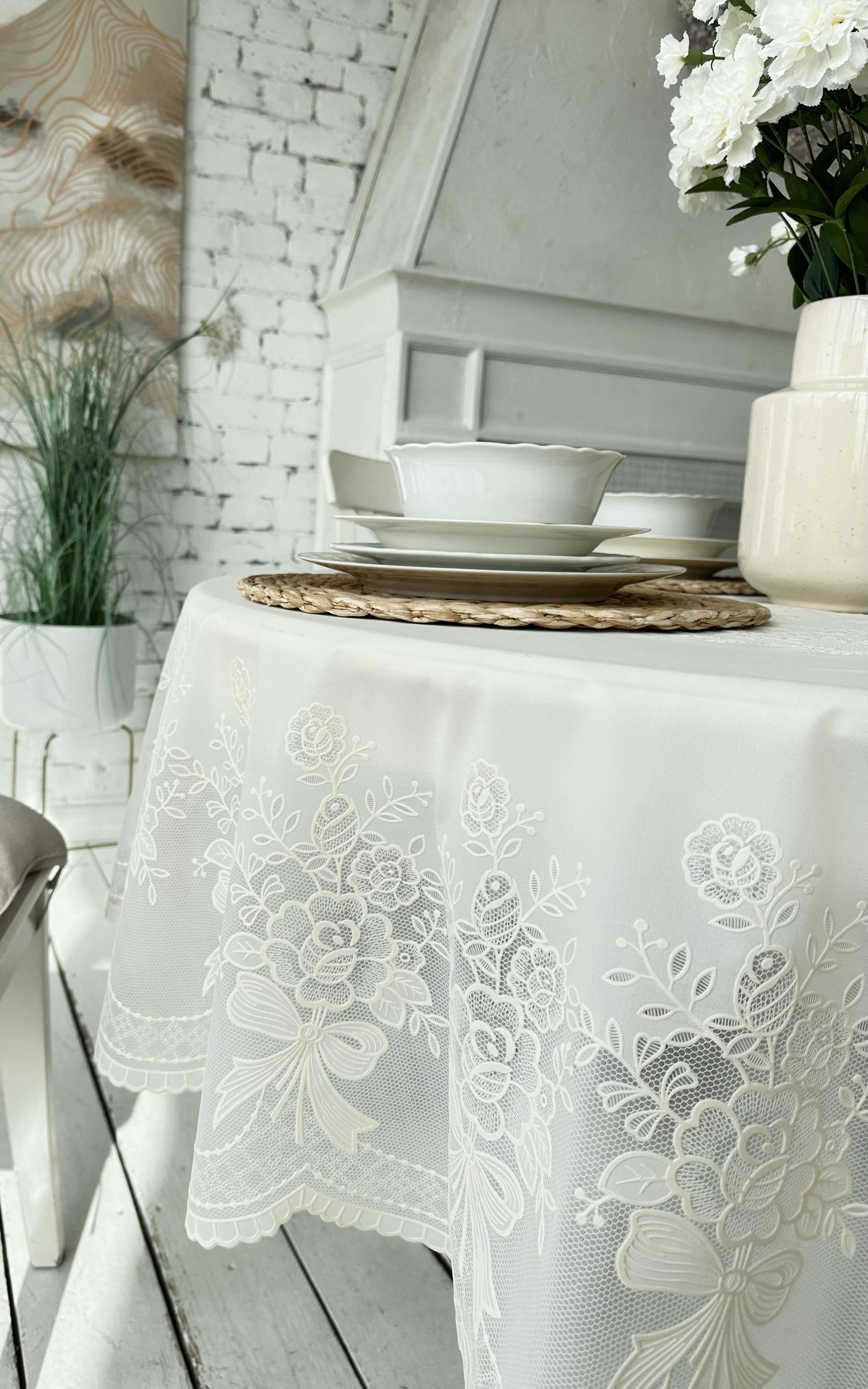 Скатерть клеенка на стол водоотталкивающая кружевная круглая d180 ...