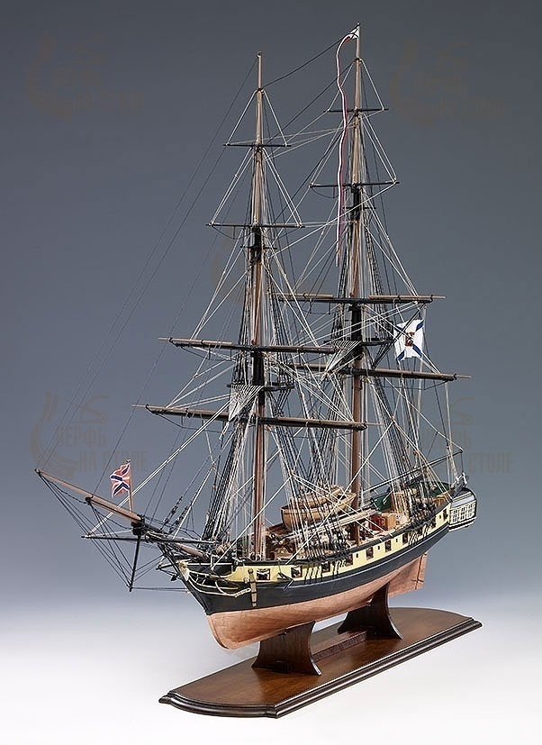 Модели кораблей и парусников из дерева
