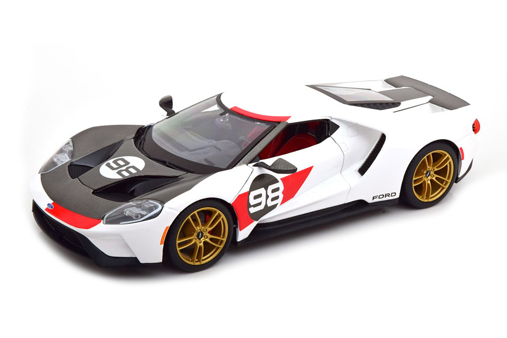 Модель коллекционная Ford gt heritage edition 2021 white/carbon/red #1