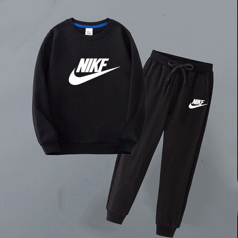 Костюм спортивный Nike #1