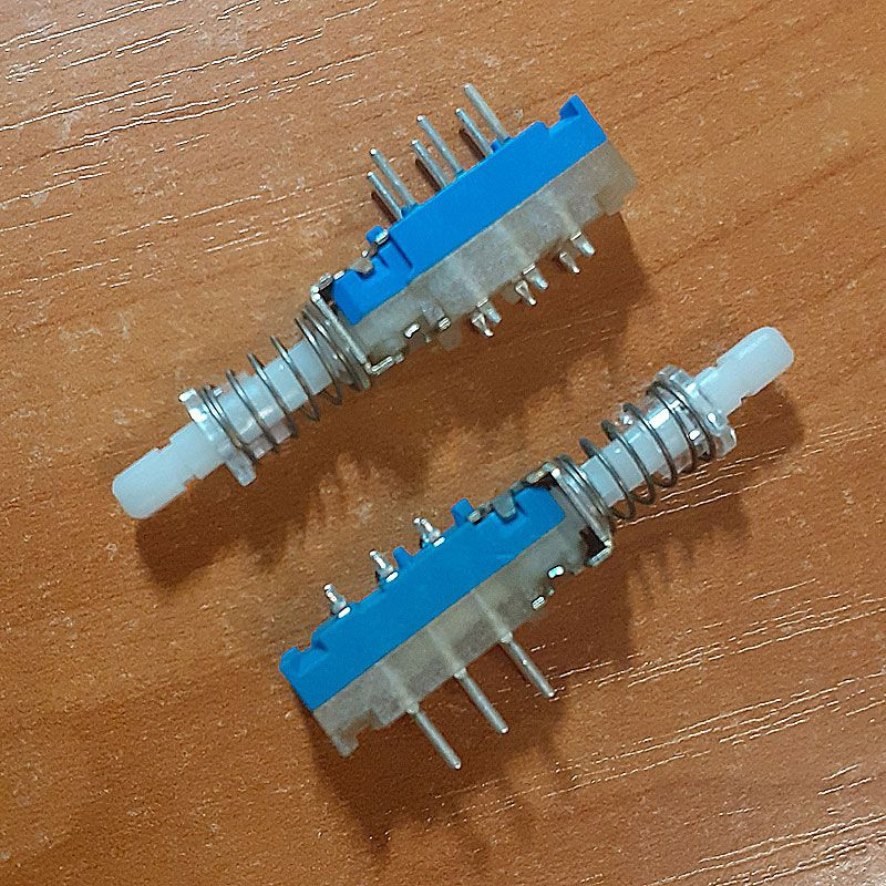 10 шт. Кнопка ПКН61 с фиксацией, новые 1989 г. (10 шт.) - купить с ...