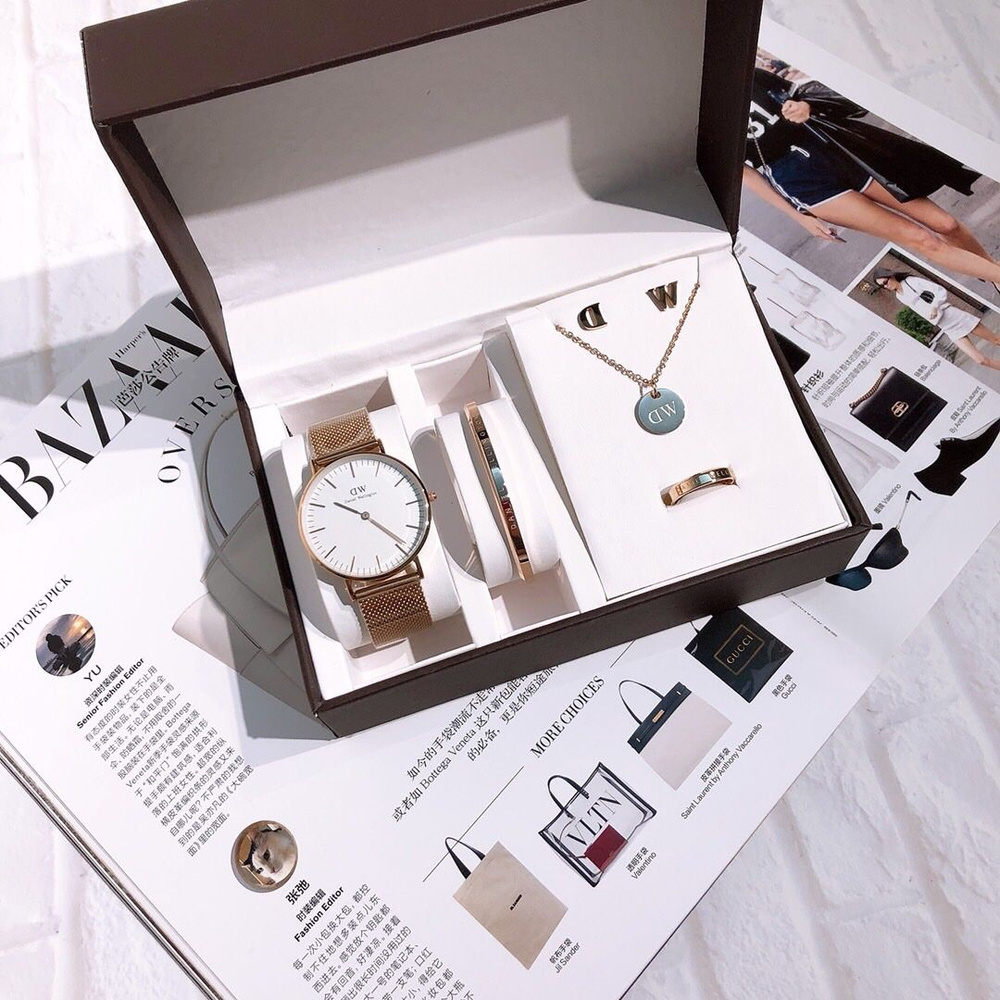 Daniel Wellington Часы наручные Кварцевые #1