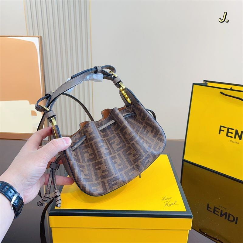 Fendi Сумка на плечо #1