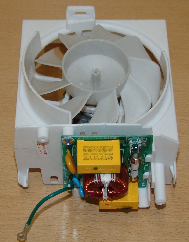 Вентилятор свч. Вентилятор для микроволновки LG 6546. Вентилятор в микроволновках. Кулер с микроволновкой. Вентилятор в микроволновке включение.