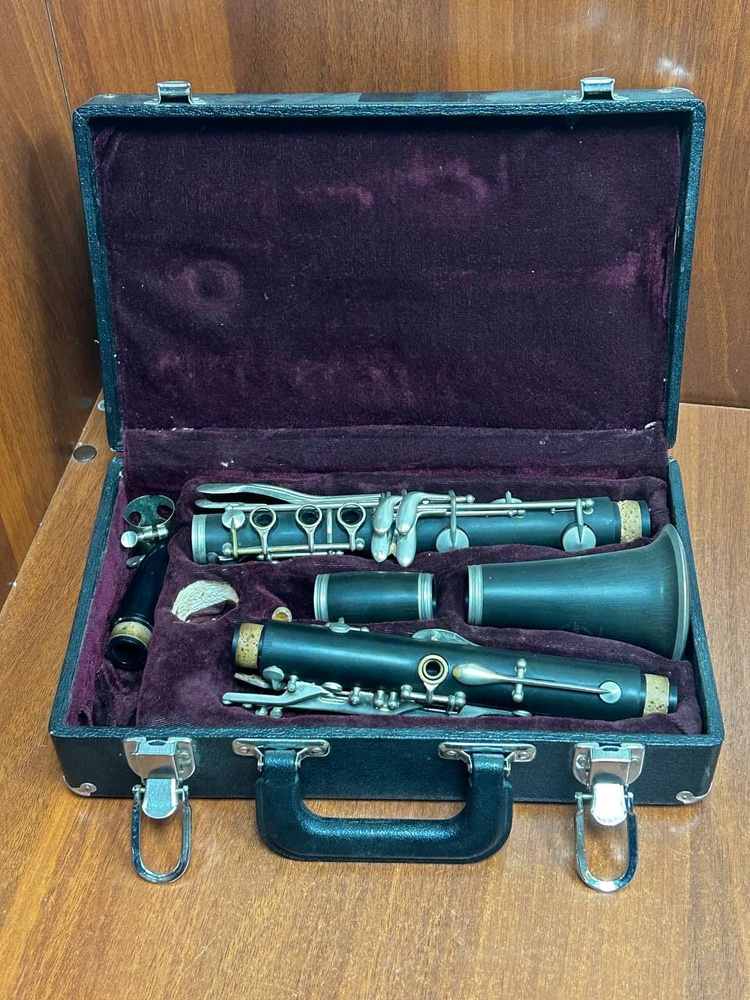 Музыкальный инструмент, кларнет "Maxtone by French" в родном чемоданчике! Винтаж!  #1