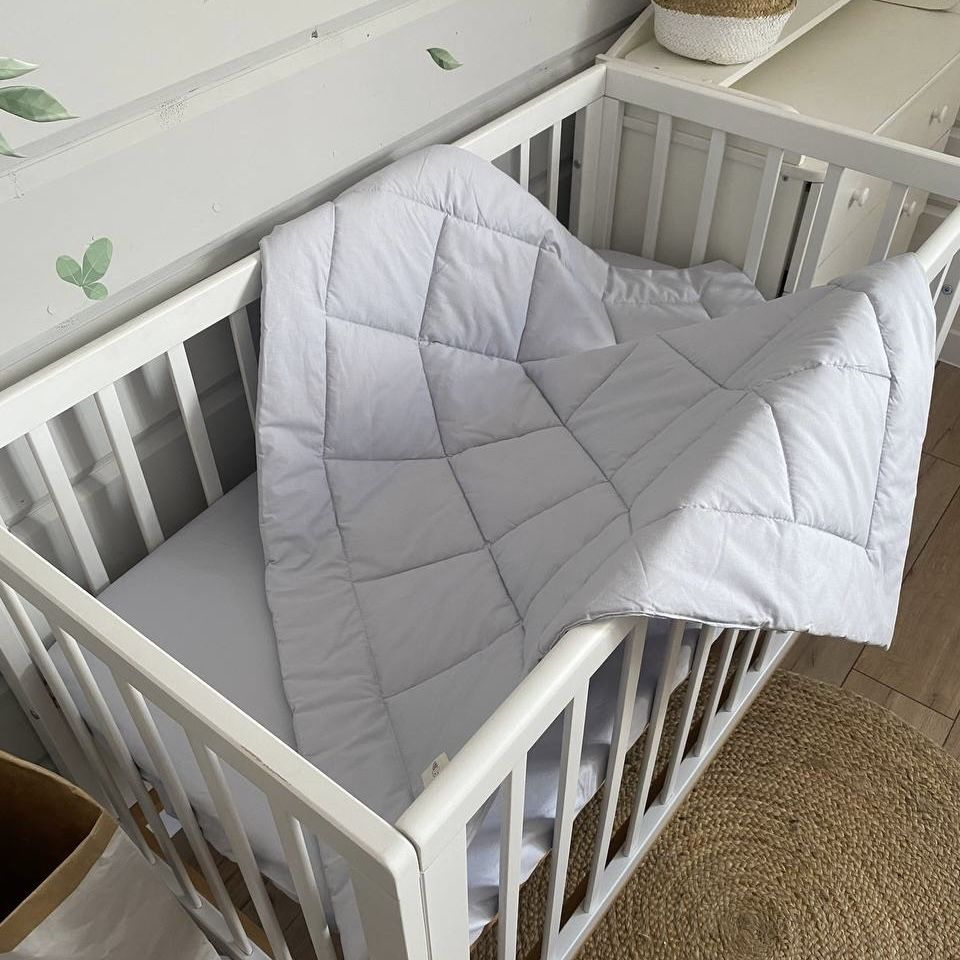 Одеяло стеганое в кроватку для новорожденного MamiBro, размер 90х110 см, 100% хлопок,серый  #1