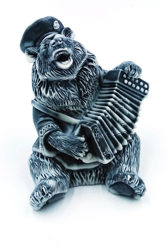Статуэтка Медведь играет на гармошке 7см мраморная крошка  #1