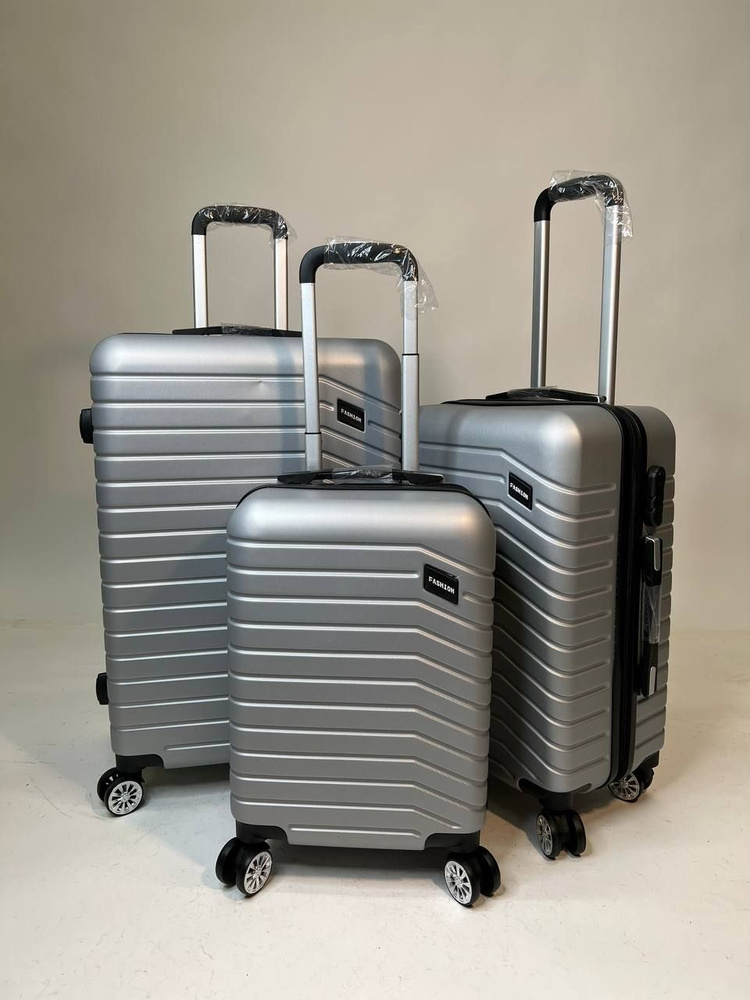 Чемоданы wizz air. У чемодана fashion колеса снимаются. Леггкояпереносная витрина для перелеиа типа чемодана. Типы чемоданов. Чемодан для ручной клади 55х40х20.