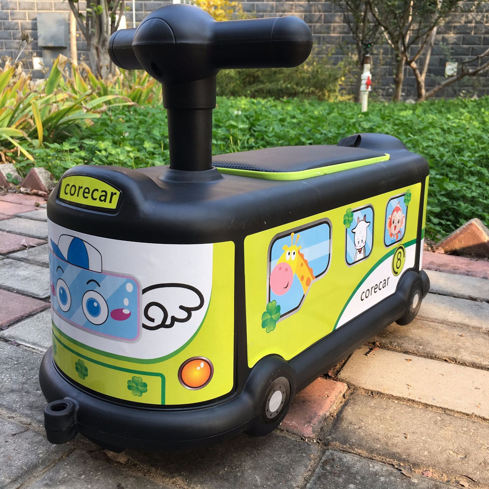 Детская поездка на игрушечных автомобилях, Детская крутящаяся машинка ...