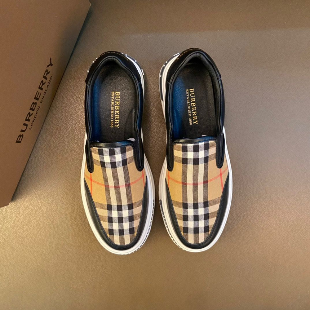 Burberry slip 2024 on shoes