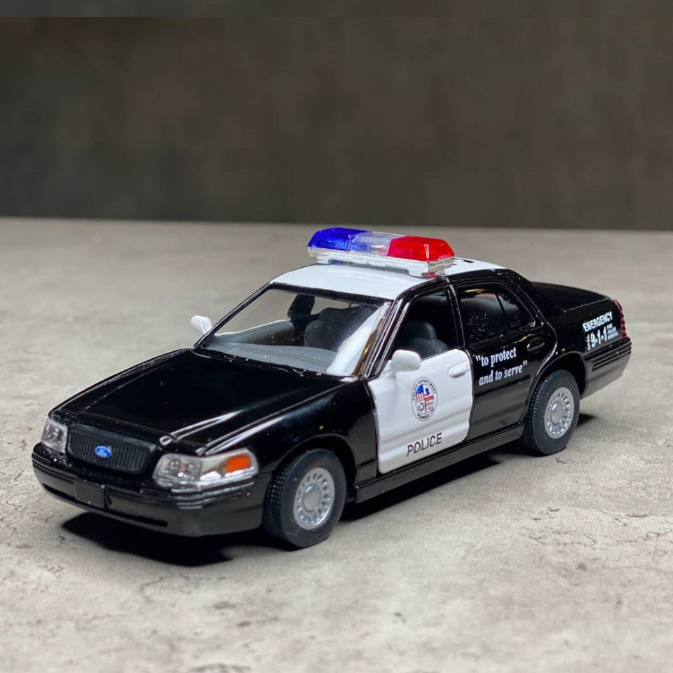 Машинка металлическая Форд Краун Виктория Полиция Kinsmart Ford Crown  Victoria Police 1:42 5327DKT инерционная, цвет Черный с белым - купить с  доставкой по выгодным ценам в интернет-магазине OZON (837999913)