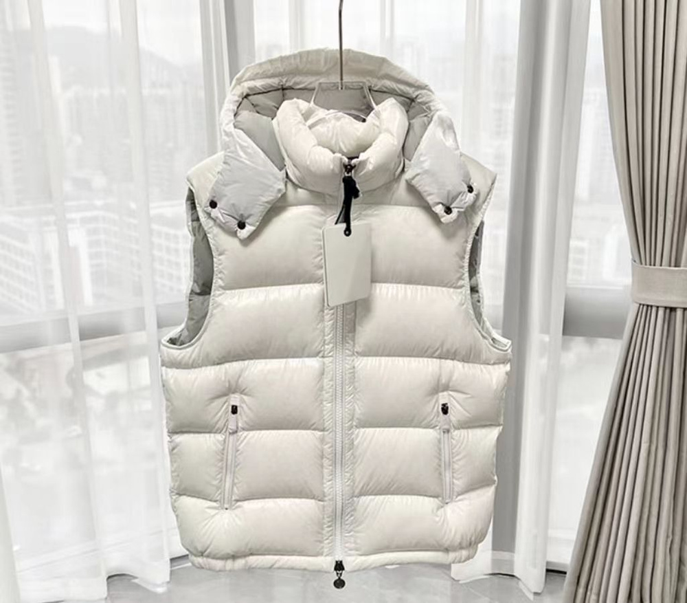 Жилет утепленный MONCLER #1