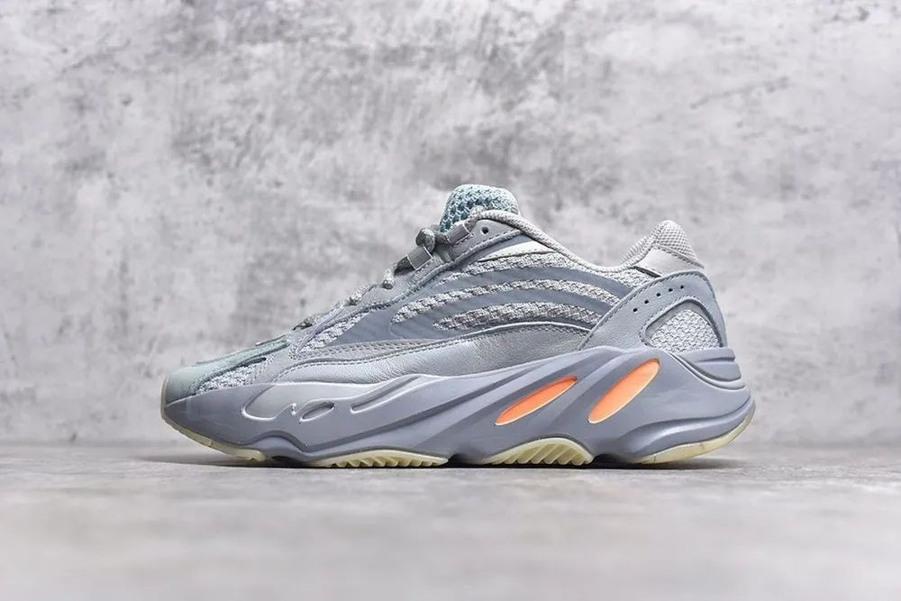 Nike yeezy 700 v2 online