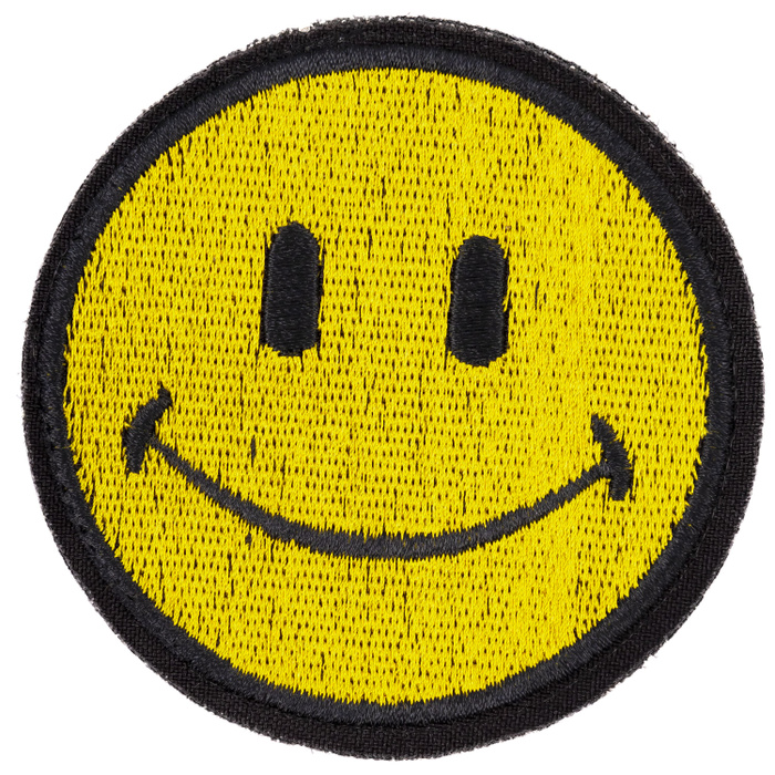 Smile. Смайлик размер. Коврик для мыши cbr s9 smile. Нормальный размер смайла. Шеврон смайл пластик.