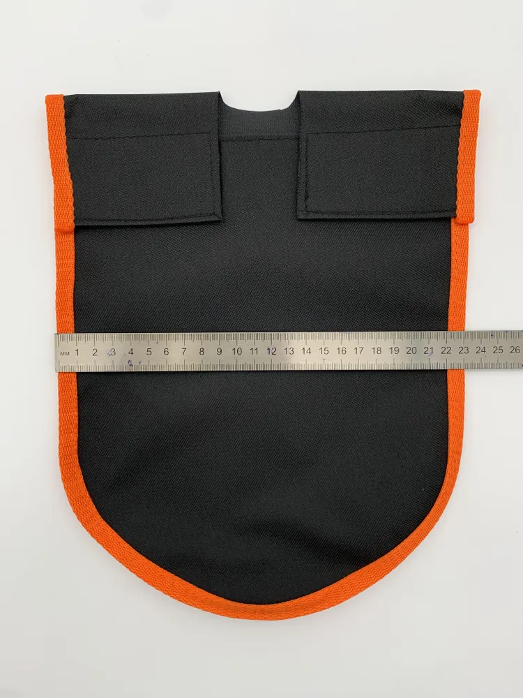 Фирменный чехол для лопаты Fiskars, вариант