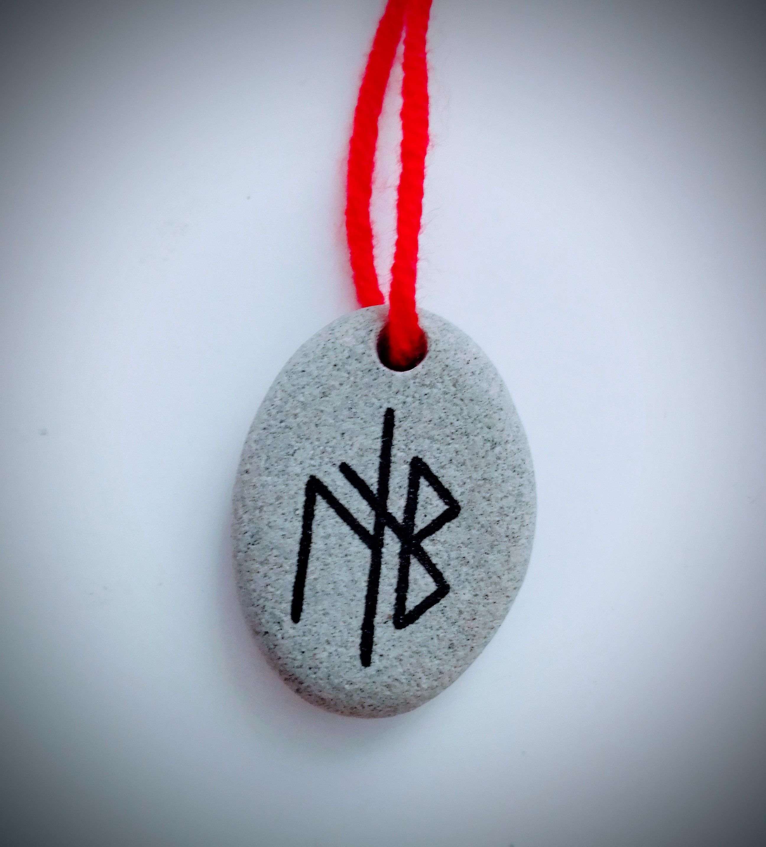 Как магический оберег помог справиться с клеветой на работе