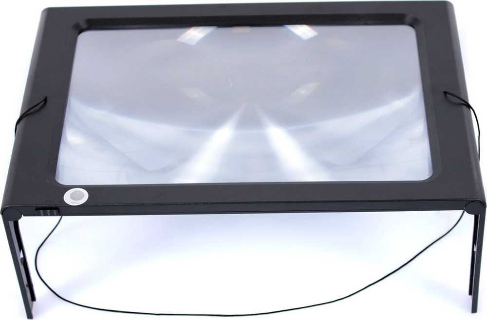 Лупа линза Френеля настольная 2,5х (столик на ножках) с подсветкой 12 ...