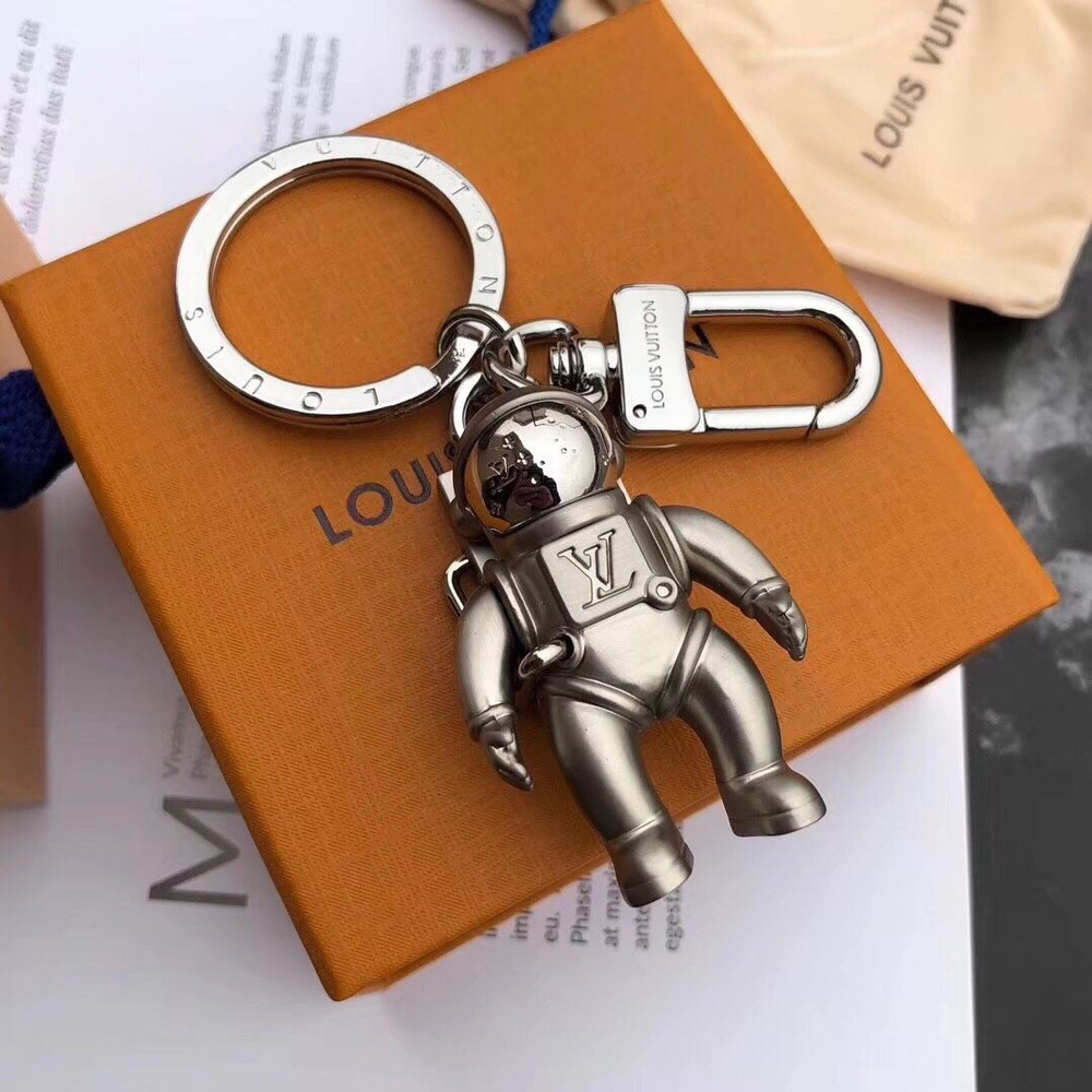 Louis vuitton deals astronaut keychain