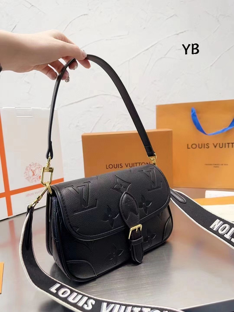 Сумка на плечо Louis Vuitton - купить с доставкой по выгодным ценам в ...