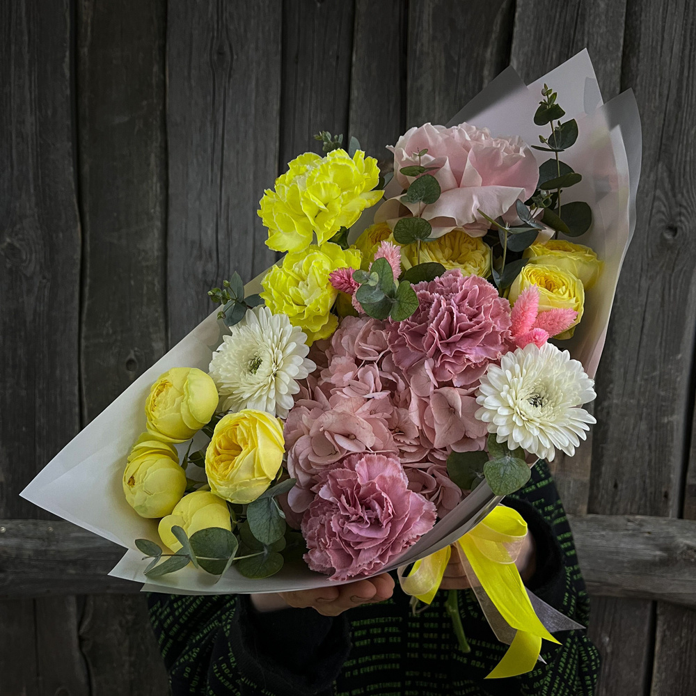 Гортензия, Гвоздика, Эвкалипт, Роза, Кустовая роза Flori Mondi, цветрозовый, 11 шт купить по выгодной цене в интернет-магазине OZON (1155163345)