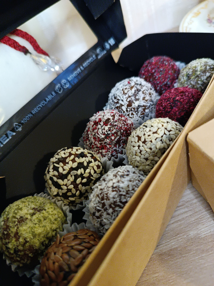 Конфеты натуральные из сухофруктов без сахаров, полезные сладости ...