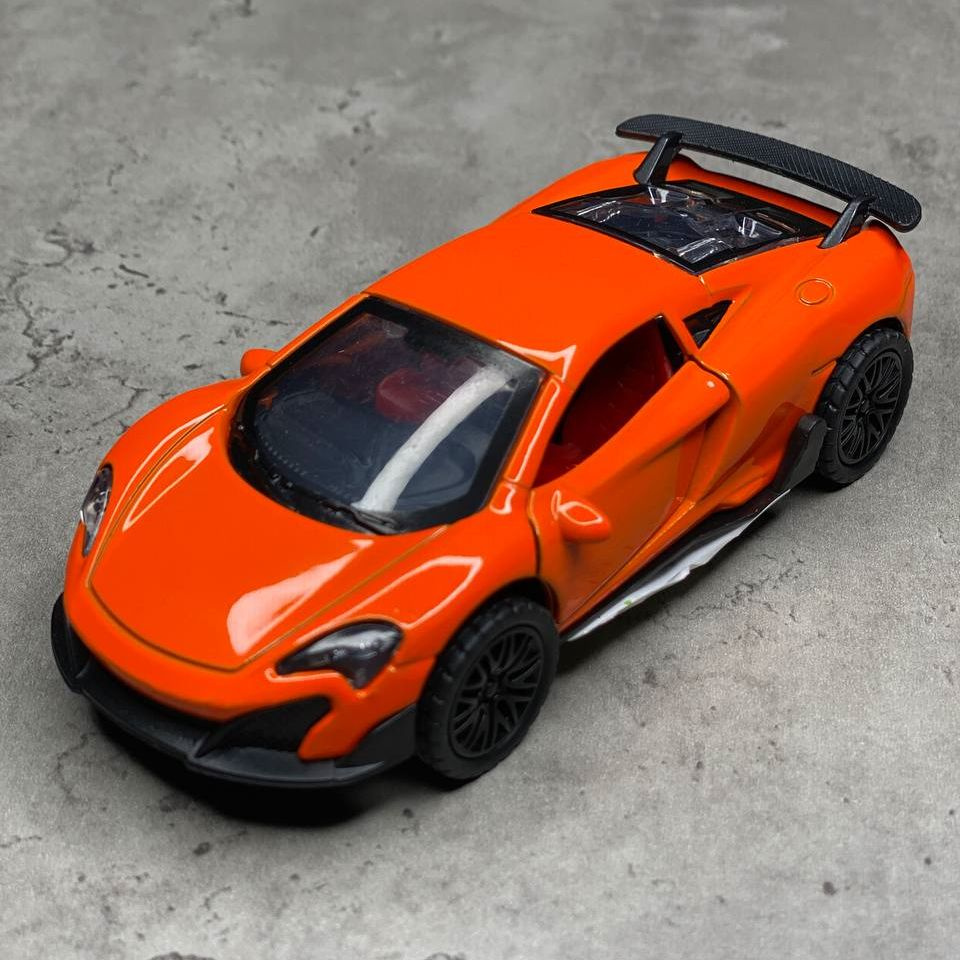 Металлическая машинка McLAREN 675LT COUPE Макларен Купе, инерционная, цвет  оранжевый