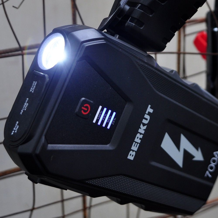 Джамп стартер беркут. Джамп стартер беркут. Беркут jsl-9000. Пуско-зарядное устройство berkut specialist jsl-25000. Пуско-зарядное устройство berkut specialist jsl-25000.